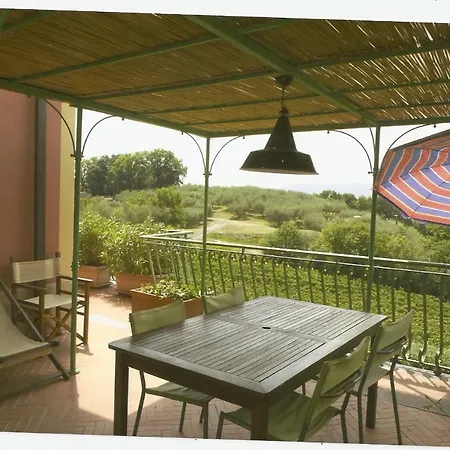 Sleeps 4 Pool T313040 شقة