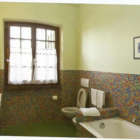 شقة Sleeps 4 Pool T313040 *